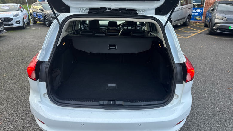 Ford Focus Vignale 1.5 EcoBoost 150 5dr Auto Petrol Estate